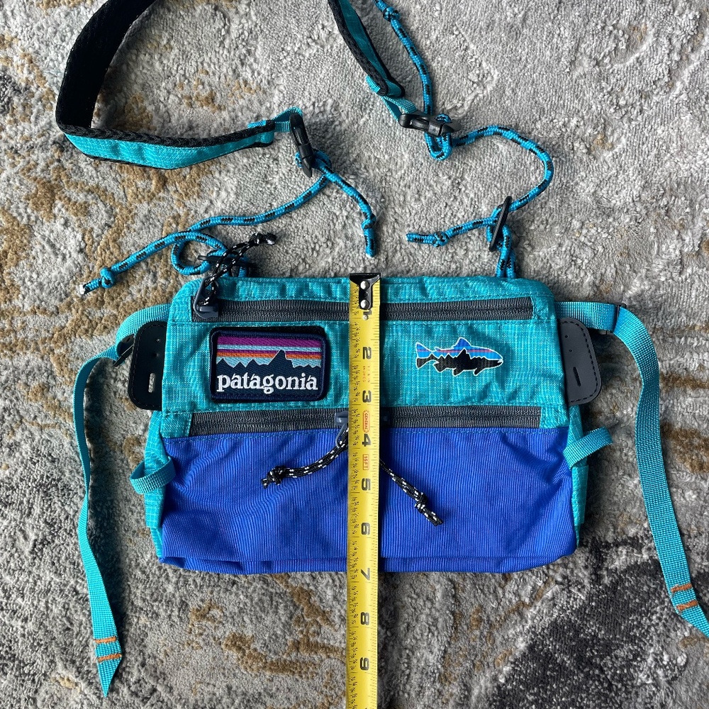 Patagonia Mini Shoulder Strap Bag - Picture 5 of 6